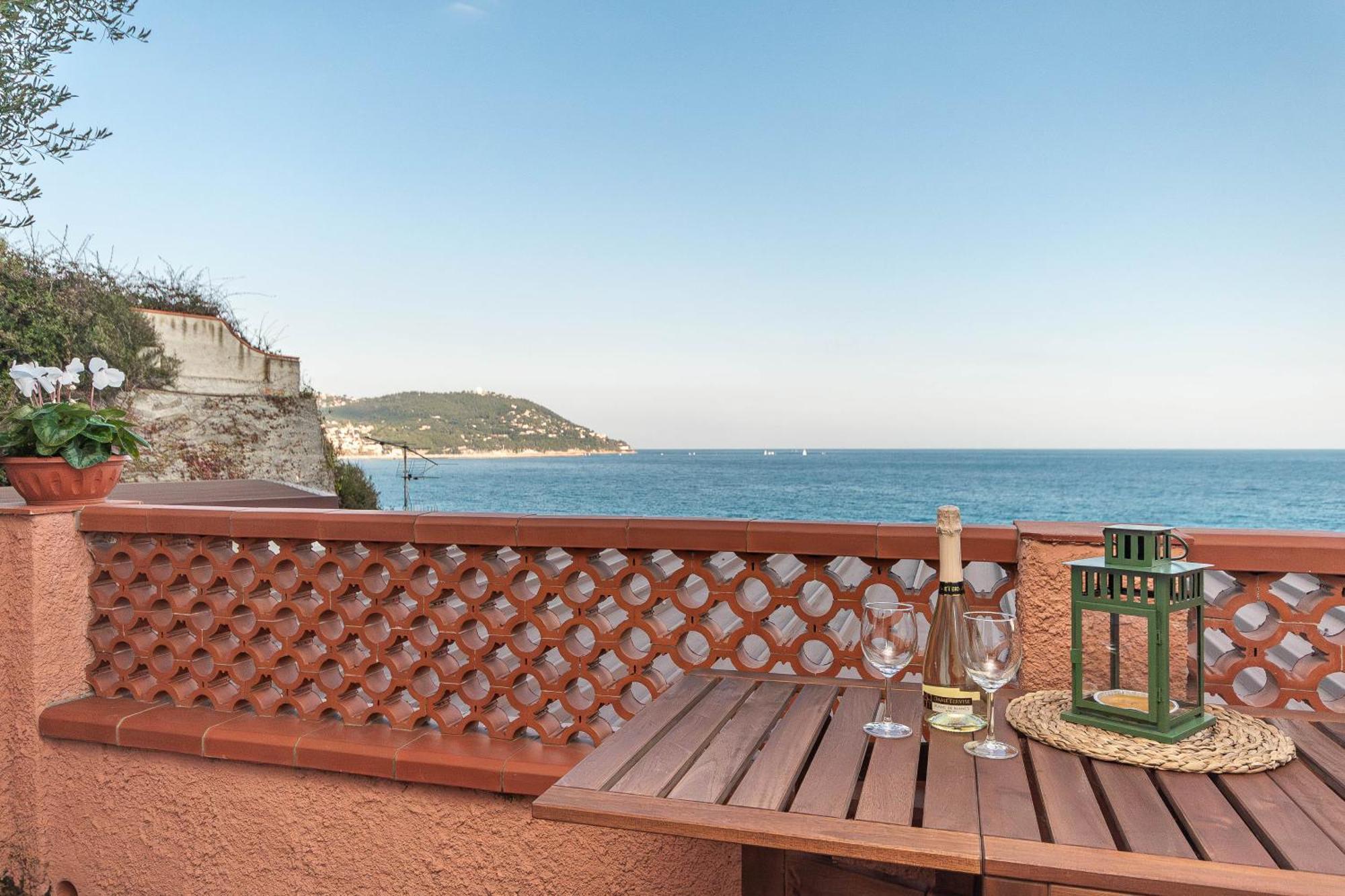 C22 Beachfront Villa - Spa Bath, Pool, Private Beach, Parking Free Andora Luaran gambar